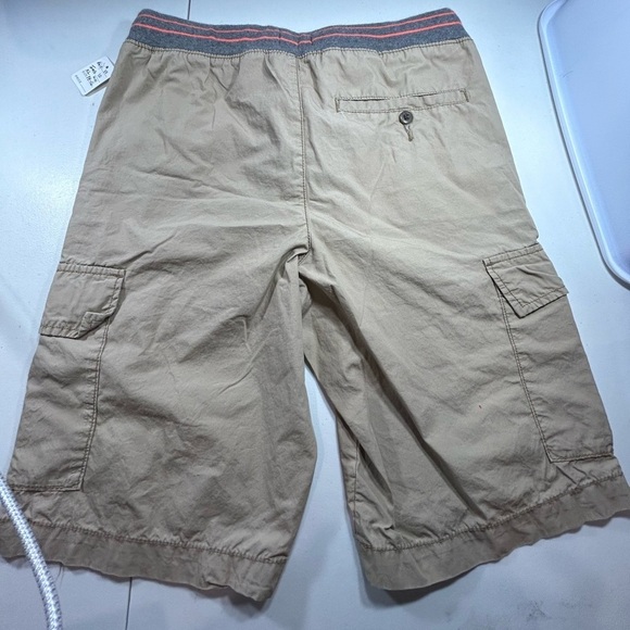 KJ2. Old Navy Unisex cargo shorts khaki color XL 14-16 - Picture 3 of 4